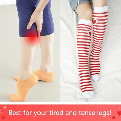 Medias de compresión hasta la rodilla para mejor circulación. De rayas. One size (Women's 7-12/ Men's 6-11) Color blanco y rojo de rayas y un corazón - Imagen 5